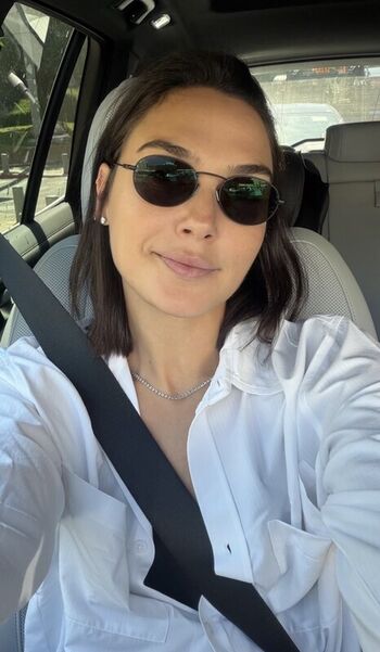 Full leaked Gal gadot private photo