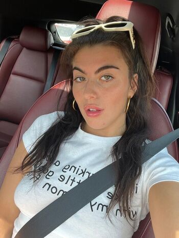 Full leaked Gal ritchie page private photo