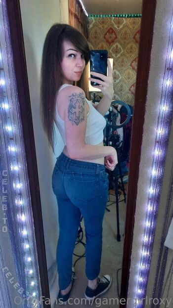 Full leaked Gamergirlroxy page private onlyfans photo