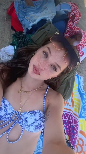 Full leaked Gbawls private onlyfans photo