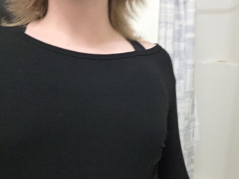 Full leaked Geckowo private onlyfans photo