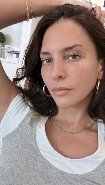 Full leaked Genesis rodriguez private photo