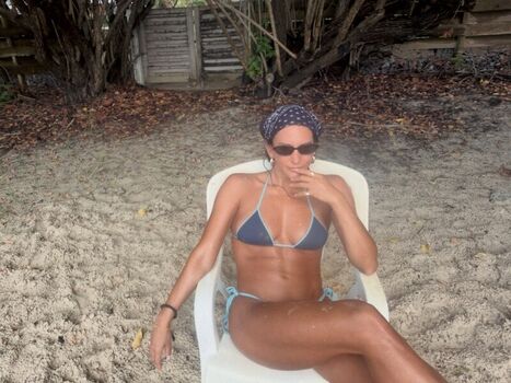 Full leaked Genesis rodriguez private photo