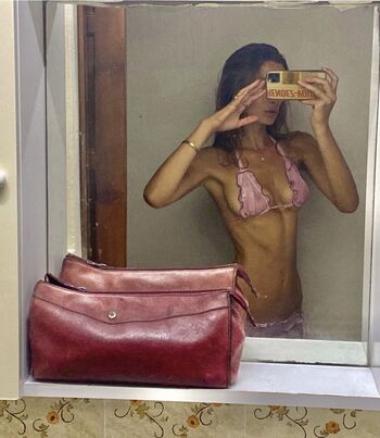 Full leaked Genevajuniper private photo