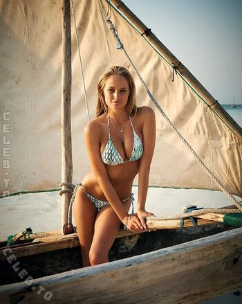 Full leaked Genevieve morton private photo