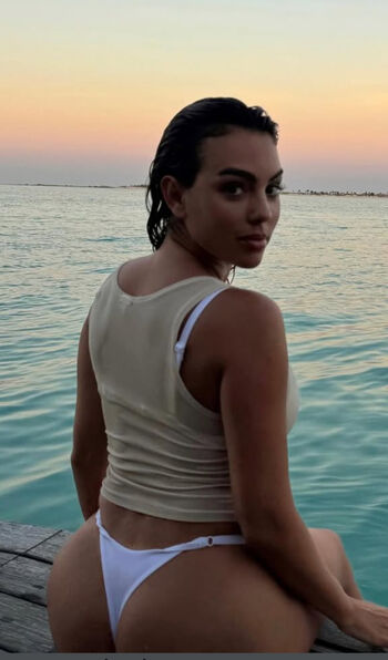 Full leaked Georgina ronaldo private photo