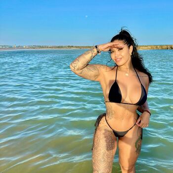 Full leaked Geyza private onlyfans photo