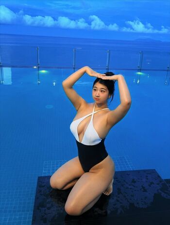 Full leaked Ggubbu page private onlyfans photo