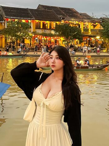 Full leaked Ggubbu private onlyfans photo