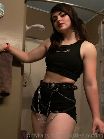 Full leaked Ghostieemuffinn private onlyfans photo