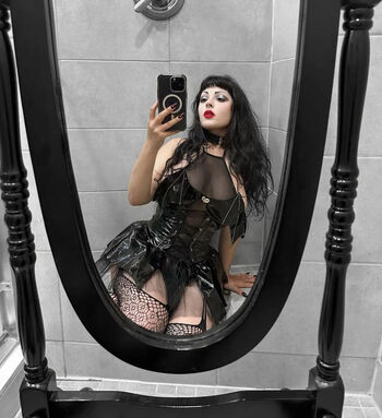 Full leaked Ghoulishbats private photo