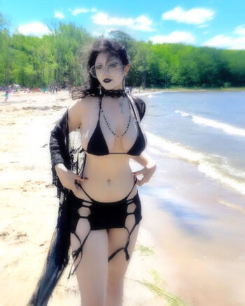 Full leaked Ghoulishbats private photo