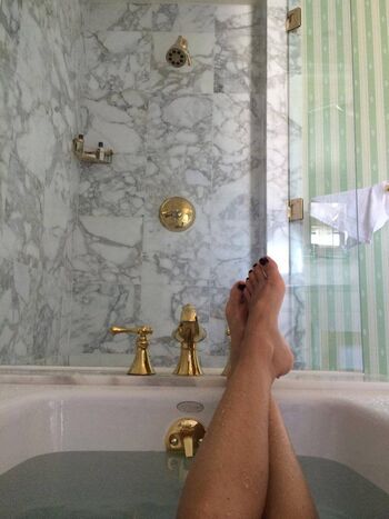 Full leaked Gigi edgley private photo