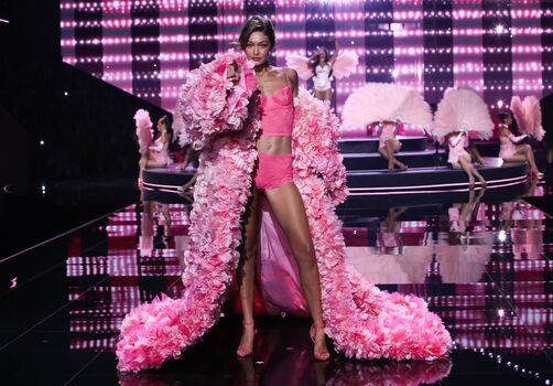 Full leaked Gigi hadid page private photo