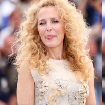 Full leaked Gillian anderson private photo