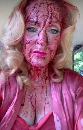 Full leaked Gillian anderson private photo