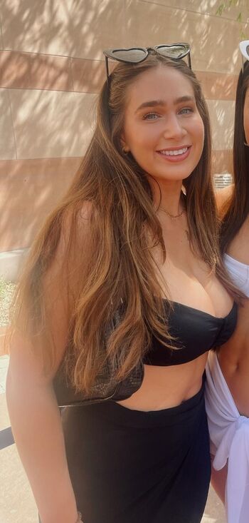 Full leaked Gina lewis private photo