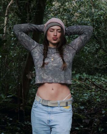 Full leaked Girlwiththeaccent private photo