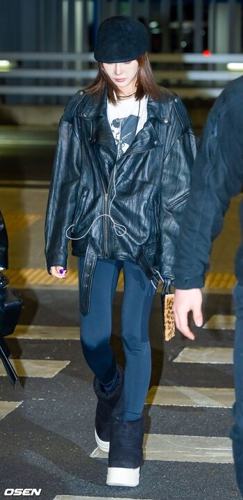 Full leaked Giselle aespa page private onlyfans photo