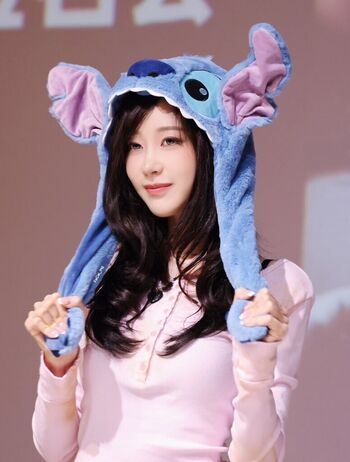 Full leaked Giselle aespa page private onlyfans photo