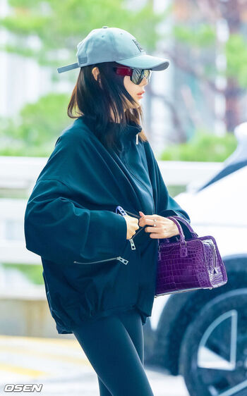 Full leaked Giselle aespa page private onlyfans photo