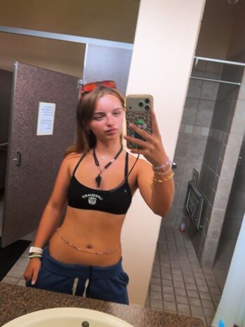 Full leaked Glttergutz private photo