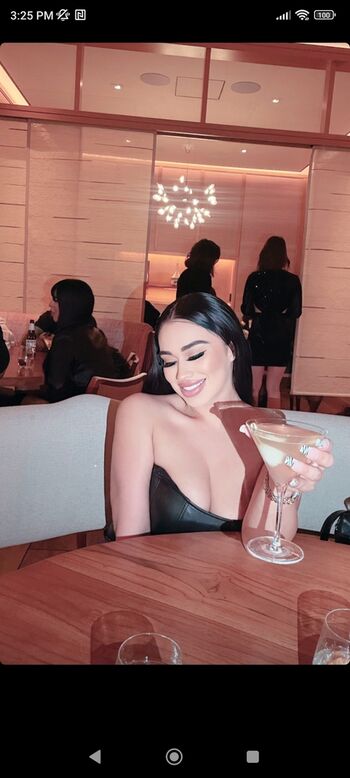 Full leaked Glamariz private onlyfans photo