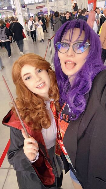 Full leaked Gliese  page private onlyfans photo