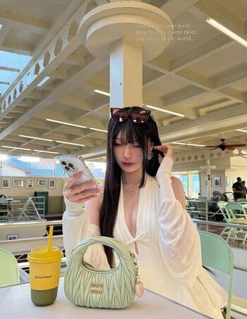 Full leaked Glihttr private photo