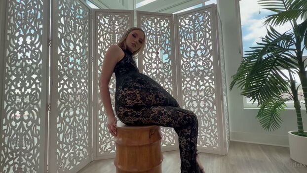 Full leaked Glitterandanthrax private photo