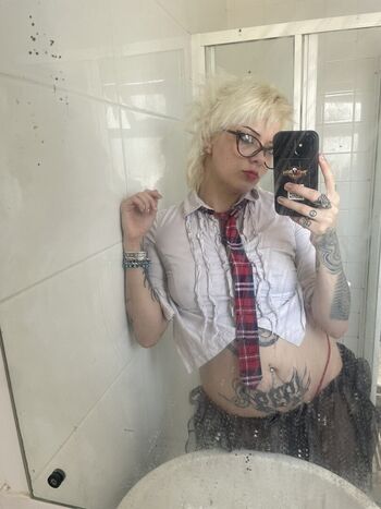 Full leaked Glitterqueen private photo
