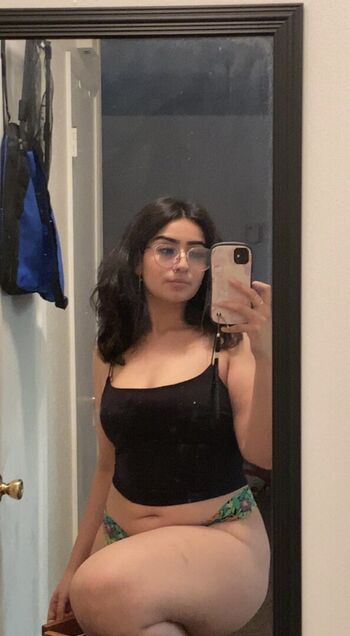 Full leaked Gloomybtchh private onlyfans photo