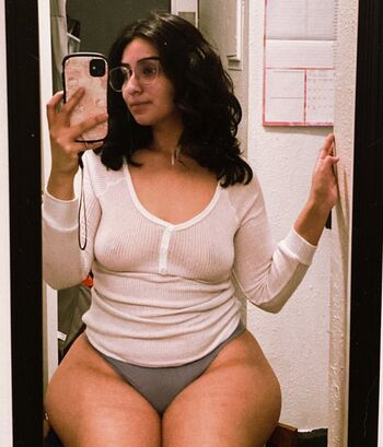 Full leaked Gloomybtchh private onlyfans photo