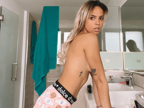 Full leaked Gloria camila private onlyfans photo