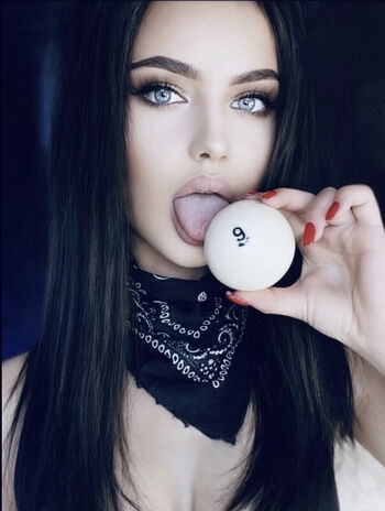 Full leaked Glorialove private photo