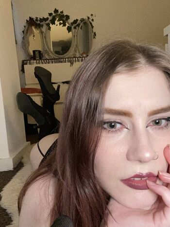 Full leaked Goddess serana private photo