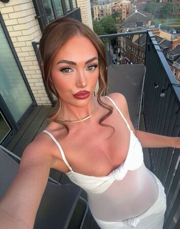 Full leaked Goddessleoni private photo