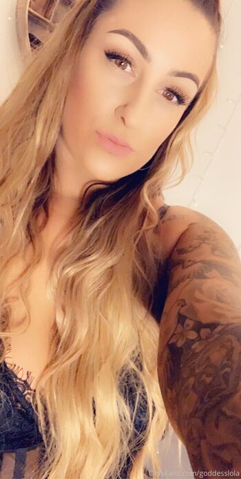 Full leaked Goddesslola private photo