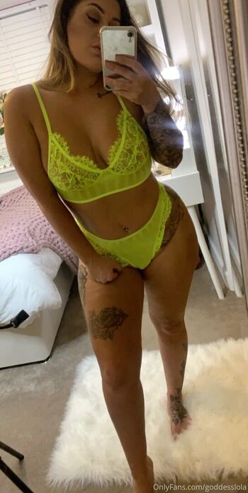 Full leaked Goddesslola private photo