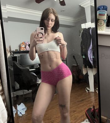 Full leaked Goddessparissluv private photo