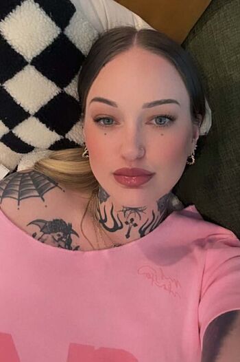 Full leaked Goth queen private onlyfans photo