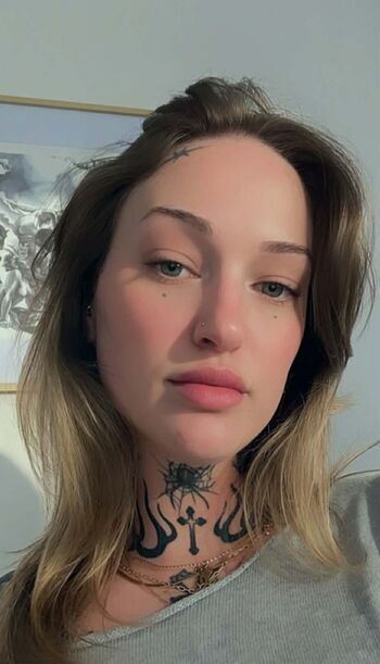 Full leaked Goth queen private onlyfans photo