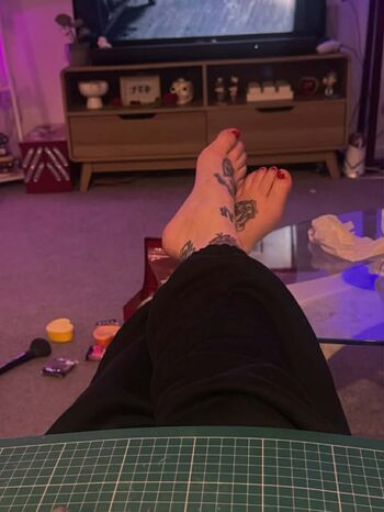 Full leaked Goth queen private photo