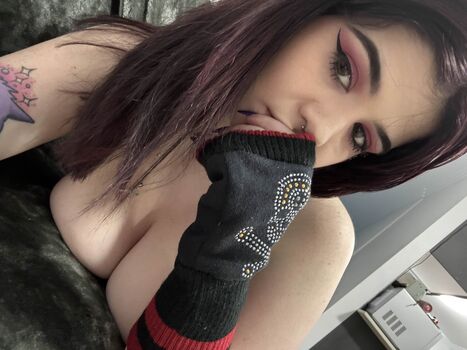 Full leaked Gothicbunni private photo