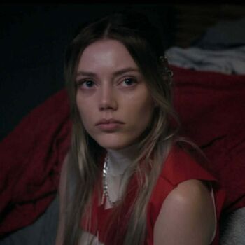 Grace Van Dien