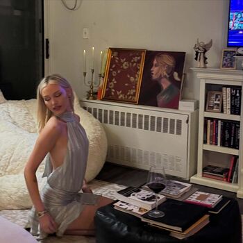 Full leaked Grace vanderwaal private photo