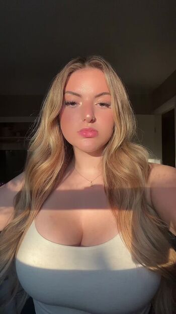 Full leaked Gracenunez page private photo