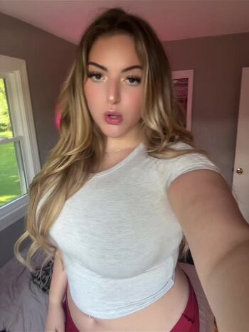 Full leaked Gracenunez page private photo