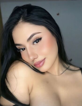 Full leaked Graceplushie private onlyfans photo