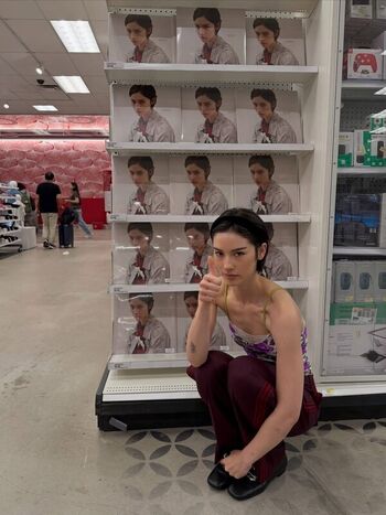 Full leaked Gracie abrams private photo